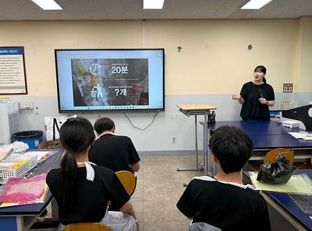 ReWork : 교육 및 워크숍 1회 <비닐 카드지갑 만들기> 이미지